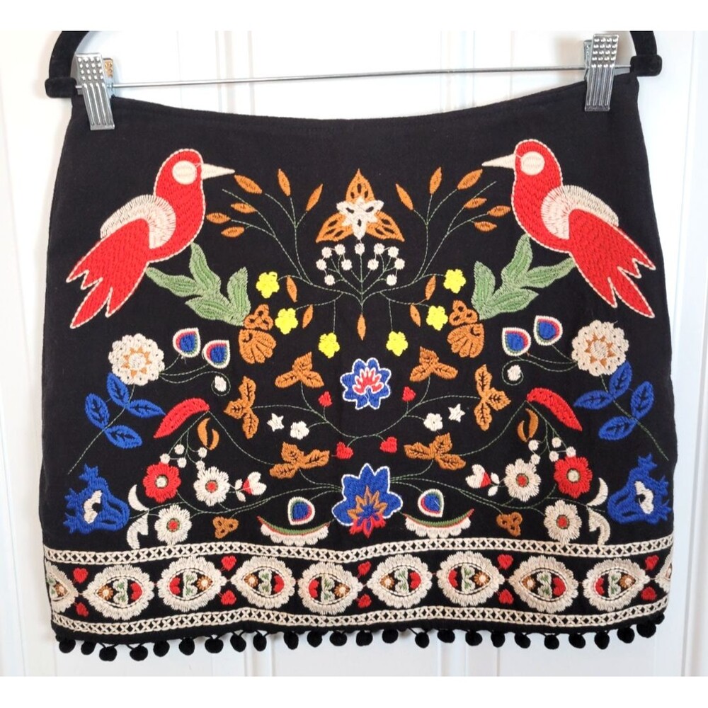 NWT Umgee Embroidered Mini Skirt Size M Folk Art Birds